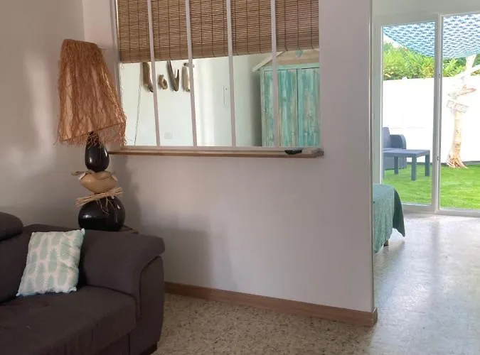 Les Sibons Апартаменты